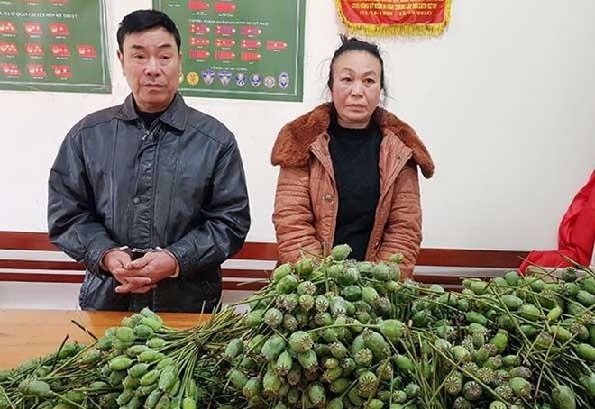 Thông tin pháp luật sáng 24/12: Đi chơi đám cưới, bé gái 12 tuổi bị hai thiếu niên giở trò đồi bại Thông tin pháp luật sáng 24/12: Đi chơi đám cưới, bé gái 12 tuổi bị hai thiếu niên giở trò đồi bại