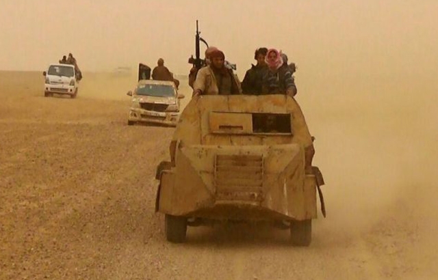 Các tay súng bắn tỉa IS ẩn mình trong khu vực núi đá bất ngờ phục kích, quân đội Syria thương vong nặng nề Các tay súng bắn tỉa IS ẩn mình trong khu vực núi đá bất ngờ phục kích, quân đội Syria thương vong nặng nề