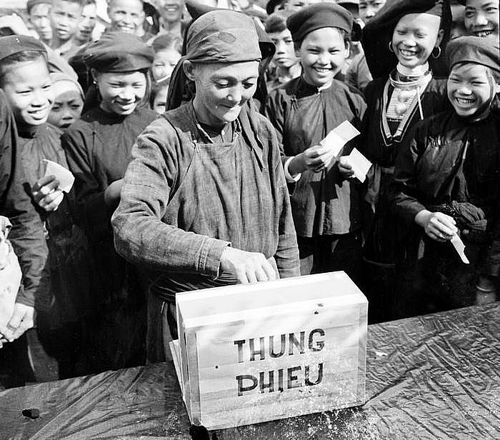 Ảnh: 75 năm Ngày Tổng Tuyển cử đầu tiên bầu Quốc hội Việt Nam Ảnh: 75 năm Ngày Tổng Tuyển cử đầu tiên bầu Quốc hội Việt Nam