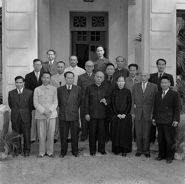 Ảnh: 75 năm Ngày Tổng Tuyển cử đầu tiên bầu Quốc hội Việt Nam Ảnh: 75 năm Ngày Tổng Tuyển cử đầu tiên bầu Quốc hội Việt Nam
