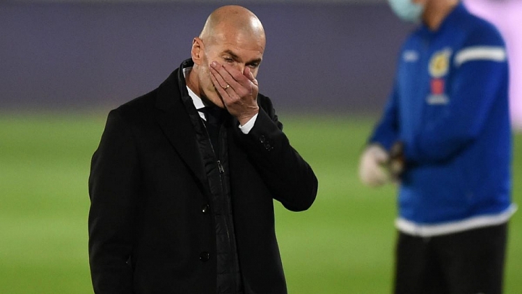 HLV Zidane dính Covid-19, Real rơi vào khủng hoảng HLV Zidane dính Covid-19, Real rơi vào khủng hoảng