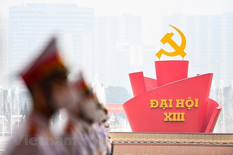 'Đảng Cộng sản là đại diện thực sự của toàn thể dân tộc Việt Nam' 'Đảng Cộng sản là đại diện thực sự của toàn thể dân tộc Việt Nam'