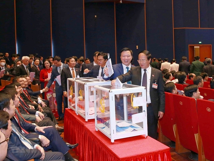 Đại hội XIII: Bỏ phiếu bầu Ban Chấp hành Trung ương khóa XIII Đại hội XIII: Bỏ phiếu bầu Ban Chấp hành Trung ương khóa XIII