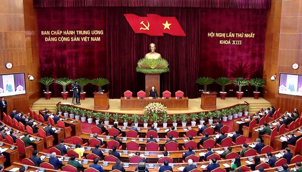 Danh sách Bộ Chính trị, Ban Bí thư và Chủ nhiệm Ủy ban Kiểm tra Trung ương khóa XIII hhh