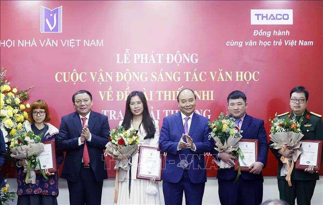 Văn học phải hun đúc ý chí, nghị lực vươn lên của thanh niên, thiếu niên, thiếu nhi, nhi đồng Chú thích ảnh