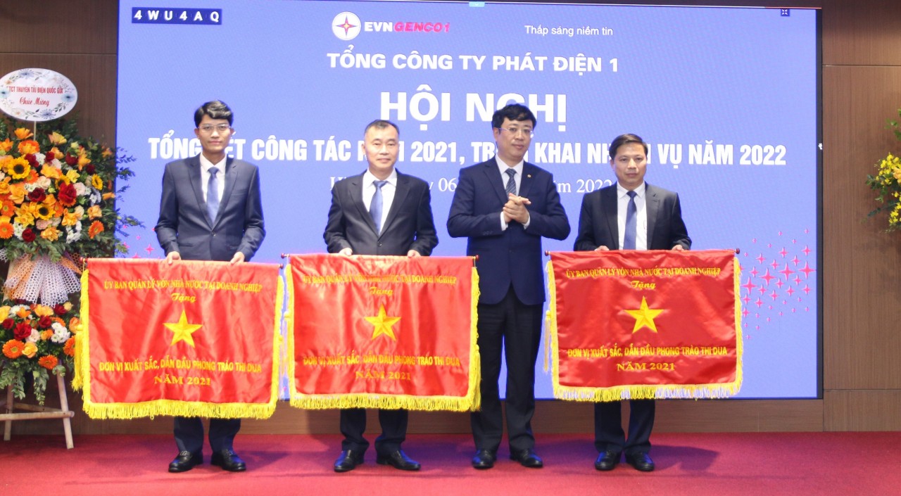 Tiếp tục xứng đáng là đơn vị dẫn đầu khối sản xuất của EVN trong năm 2022 Tiếp tục xứng đáng là đơn vị dẫn đầu khối sản xuất của EVN trong năm 2022
