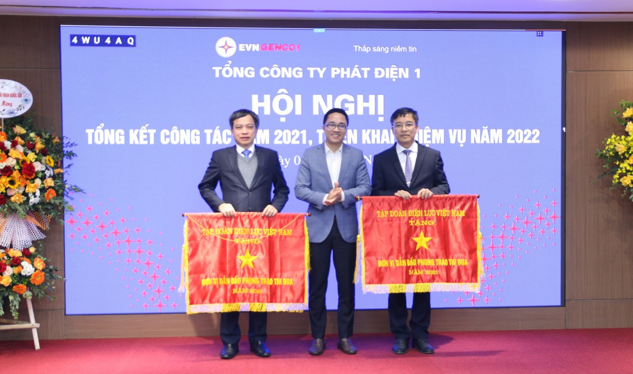 Tiếp tục xứng đáng là đơn vị dẫn đầu khối sản xuất của EVN trong năm 2022 Tiếp tục xứng đáng là đơn vị dẫn đầu khối sản xuất của EVN trong năm 2022