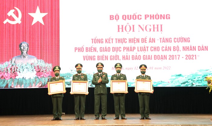 Bộ Quốc phòng tổng kết thực hiện đề án tăng cường phổ biến, giáo dục pháp luật vùng biên giới, hải đảo Bộ Quốc phòng tổng kết đề án phổ biến, giáo dục pháp luật vùng biên giới, hải đảo