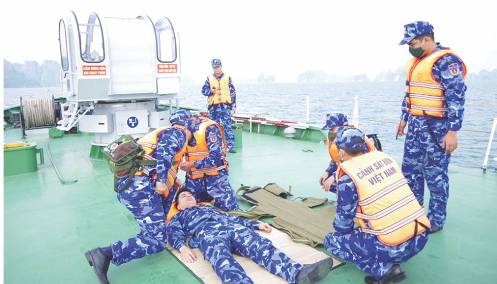 Đón Tết giữa trùng khơi Đón Tết giữa trùng khơi