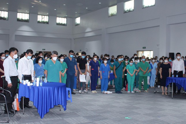 Ngày vui ở Bệnh viện Hồi sức COVID-19 lớn nhất thế giới Ngày vui ở Bệnh viện Hồi sức COVID-19 lớn nhất thế giới ảnh 5