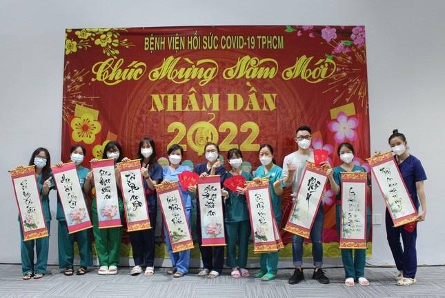 Ngày vui ở Bệnh viện Hồi sức COVID-19 lớn nhất thế giới Ngày vui ở Bệnh viện Hồi sức COVID-19 lớn nhất thế giới ảnh 4