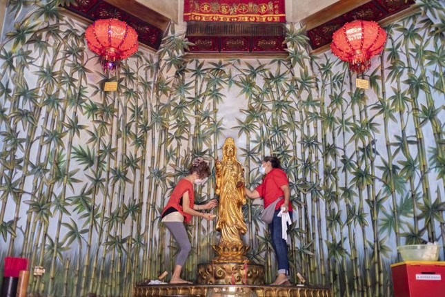 Châu Á trang hoàng rực rỡ, người dân nô nức mua sắm chuẩn bị đón năm Dần Châu Á trang hoàng rực rỡ, người dân nô nức mua sắm chuẩn bị đón năm Dần ảnh 14