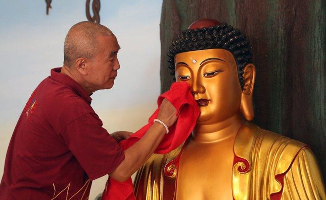 Châu Á trang hoàng rực rỡ, người dân nô nức mua sắm chuẩn bị đón năm Dần Châu Á trang hoàng rực rỡ, người dân nô nức mua sắm chuẩn bị đón năm Dần ảnh 12