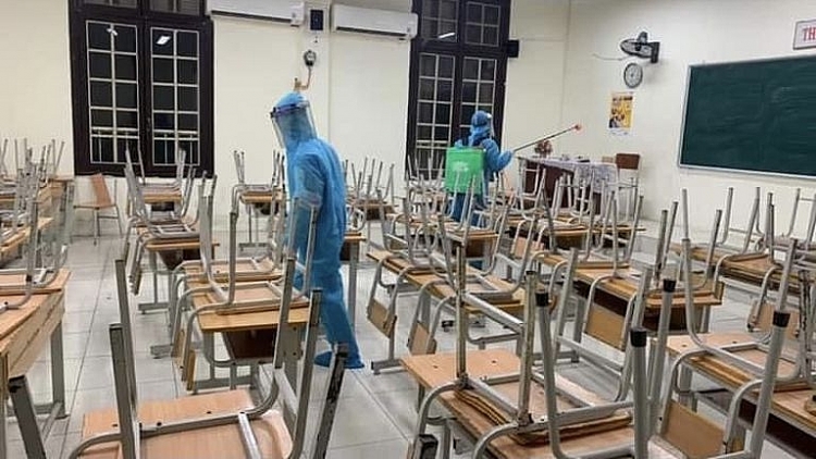 Nhiều tỉnh thành cho học sinh nghỉ học vi dịch COVID-19