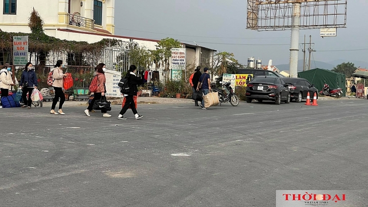 Người dân Hải Dương đi làm ăn xa vẫn tấp nập về quê đón Tết Tân Sửu Người dân Hải Dương đi làm ăn xa vẫn tấp nập về quê đón Tết Tân Sửu