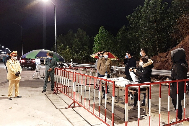 Thông tin COVID-19: Hà Nội cơ bản được kiểm soát, Quảng Ninh khống chế dịch xong trước 28 Tết Thông tin COVID-19: Hà Nội cơ bản được kiểm soát, Quảng Ninh khống chế dịch xong trước 28 Tết