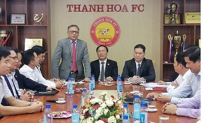 Bầu Đệ thua kiện HLV Fabio Lopez khiến CLB Thanh Hóa 'tai bay vạ gió' Bầu Đệ thua kiện HLV Fabio Lopez khiến CLB Thanh Hóa 'tai bay vạ gió'