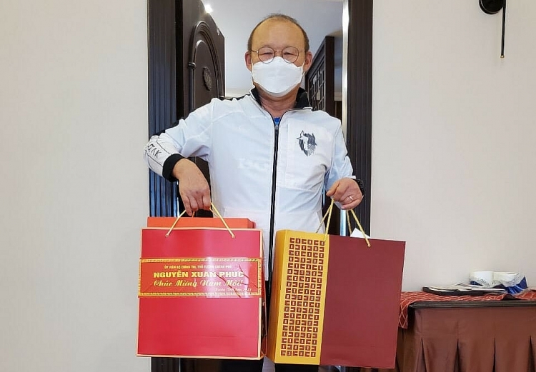 HLV Park Hang-seo vinh dự được Thủ tướng gửi quà Tết
