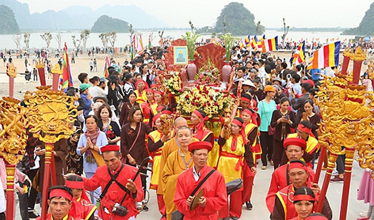 Hàng loạt lễ hội lớn dịp đầu xuân bị hủy vì dịch COVID-19 Hàng loạt lễ hội lớn dịp đầu xuân bị hủy vì dịch COVID-19