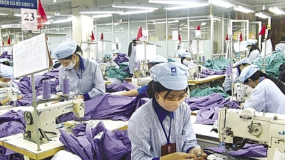 Sản phẩm và dịch vụ cùng với chuỗi cung ứng địa phương đã trở nên quan trọng hơn với không chỉ của người tiêu dùng mà còn cả các công ty muốn tăng sức đề kháng cho các cuộc khủng hoảng trong tương lai (ảnh minh họa) Sản phẩm và dịch vụ cùng với chuỗi cung ứng địa phương đã trở nên quan trọng hơn với không chỉ của người tiêu dùng mà còn cả các công ty muốn tăng sức đề kháng cho các cuộc khủng hoảng trong tương lai (ảnh minh họa)