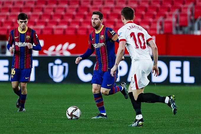 Messi bị vô hiệu hoá trước hàng phòn ngự Sevilla