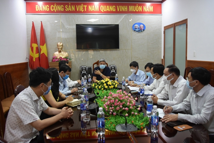 Các thành viên Tổ thường trực đặc biệt báo cáo các hoạt động đã được triển khai trong thời gian vừa qua Các thành viên Tổ thường trực đặc biệt báo cáo các hoạt động đã được triển khai trong thời gian vừa qua