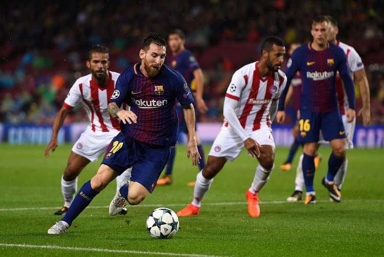 Barcelona đối đầu với PSG