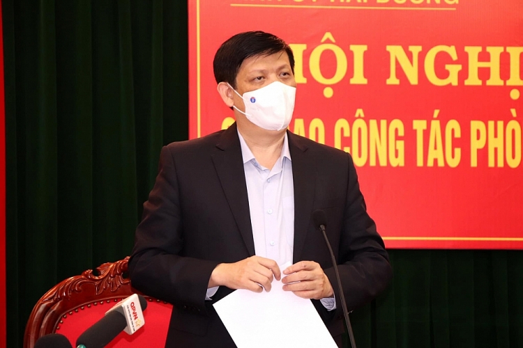 Bộ trưởng Bộ Y tế nhấn mạnh: thời gian qua Bộ Y tế đã hết sức tích cực phối hợp các tổ chức, công ty đàm phán để sớm có vắc xin cho người dân Việt Nam. Bộ trưởng Bộ Y tế nhấn mạnh: thời gian qua Bộ Y tế đã hết sức tích cực phối hợp các tổ chức, công ty đàm phán để sớm có vắc xin cho người dân Việt Nam.