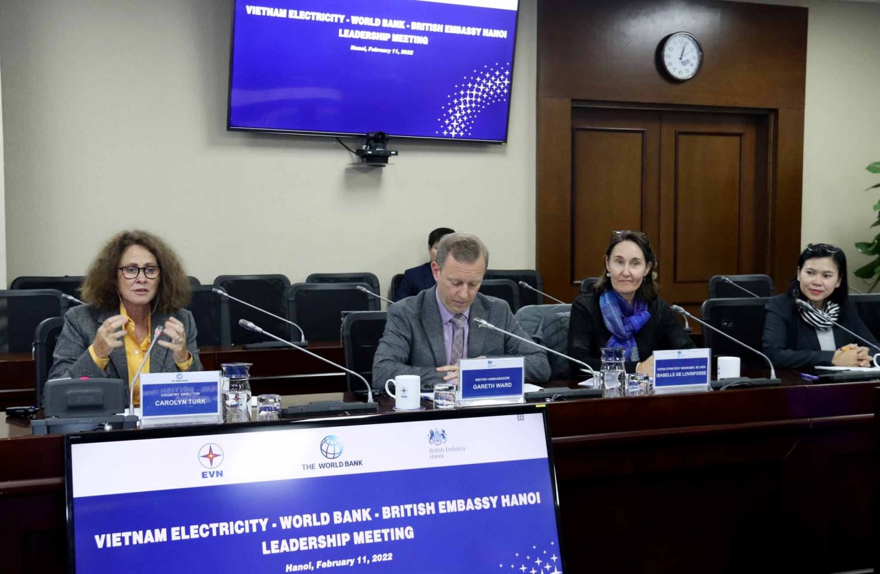 Bà Carolyn Turk – Giám đốc WB tại Việt Nam (ngoài cùng bên trái) phát biểu tại buổi làm việc Bà Carolyn Turk – Giám đốc WB tại Việt Nam (ngoài cùng bên trái) phát biểu tại buổi làm việc