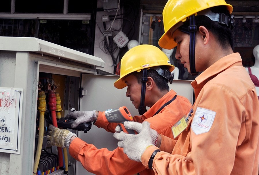 CBCNV Tập đoàn Điện lực Việt Nam phấn đấu đạt 10.000 sáng kiến trong giai đoạn 2022 – 2023. CBCNV Tập đoàn Điện lực Việt Nam phấn đấu đạt 10.000 sáng kiến trong giai đoạn 2022 – 2023.