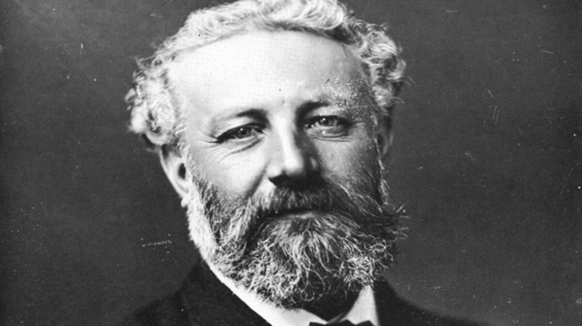 Nhà văn Jules Verne - cầu nối khoa học giả tưởng tới công chúng Việt Nam Nhà văn Jules Verne - cầu nối khoa học giả tưởng tới công chúng Việt Nam