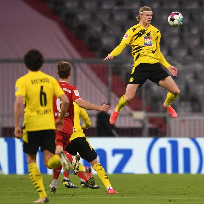 Haaland khiến Bayern choáng váng, Lewandowski khẳng định đẳng cấp
