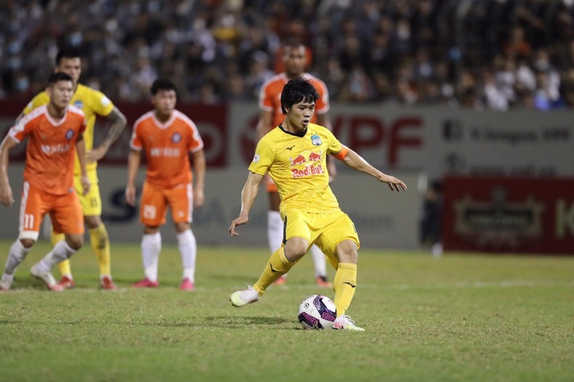 Lịch thi đấu vòng 9 V-League 2021: HAGL sẵn sàng bảo vệ ngôi đầu bảng Lịch thi đấu vòng 9 V-League 2021: HAGL sẵn sàng bảo vệ ngôi đầu bảng