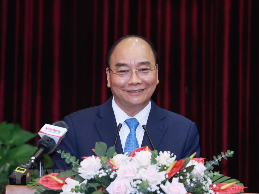 Chủ tịch nước Nguyễn Xuân Phúc làm việc với thành phố Đà Nẵng và tỉnh Quảng Nam Chủ tịch nước Nguyễn Xuân Phúc làm việc với thành phố Đà Nẵng và tỉnh Quảng Nam