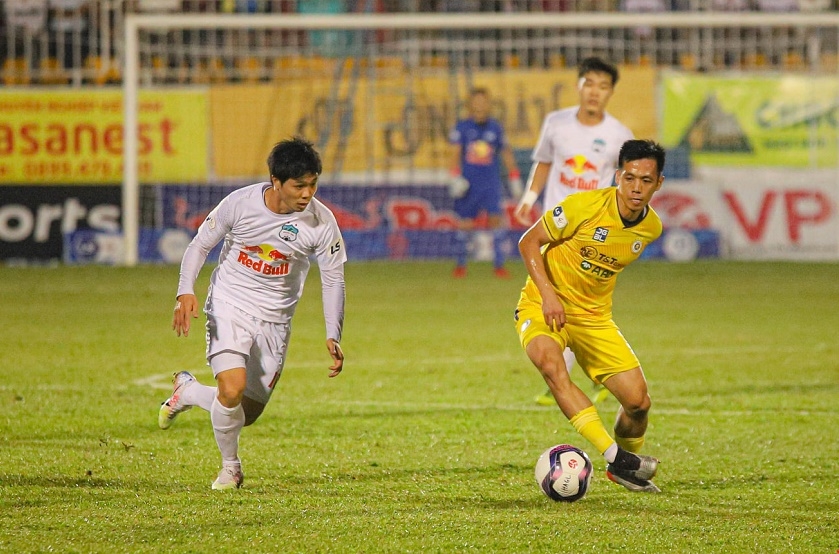 Lịch thi đấu vòng 11 V-League 2021: Kiatisak đọ sức với 'bố già' Petrovic Lịch thi đấu vòng 11 V-League 2021: Kiatisak đọ sức với 'bố già' Petrovic