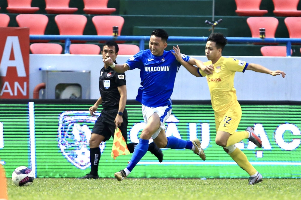 Kết quả, Bảng xếp hạng V-League 2021 (27/4): Nam Định lên top 3, Viettel bị HAGL bỏ xa Kết quả, Bảng xếp hạng V-League 2021 (27/4): Nam Định lên top 3, Viettel bị HAGL bỏ xa