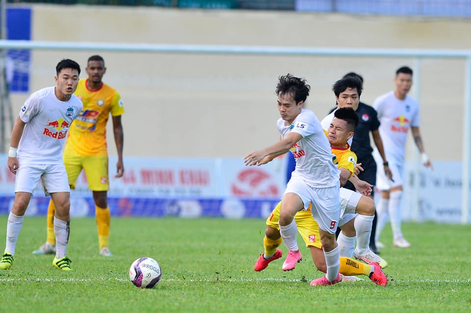 Lượt về V-League 2021 sẽ đá tập trung tại miền Bắc và không có khán giả? Lượt về V-League 2021 sẽ đá tập trung tại miền Bắc và không có khán giả?