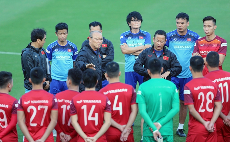 Danh sách ĐT Việt Nam: HLV Park Hang-seo gọi' trò cưng' Văn Hậu Danh sách ĐT Việt Nam: HLV Park Hang-seo gọi' trò cưng' Văn Hậu