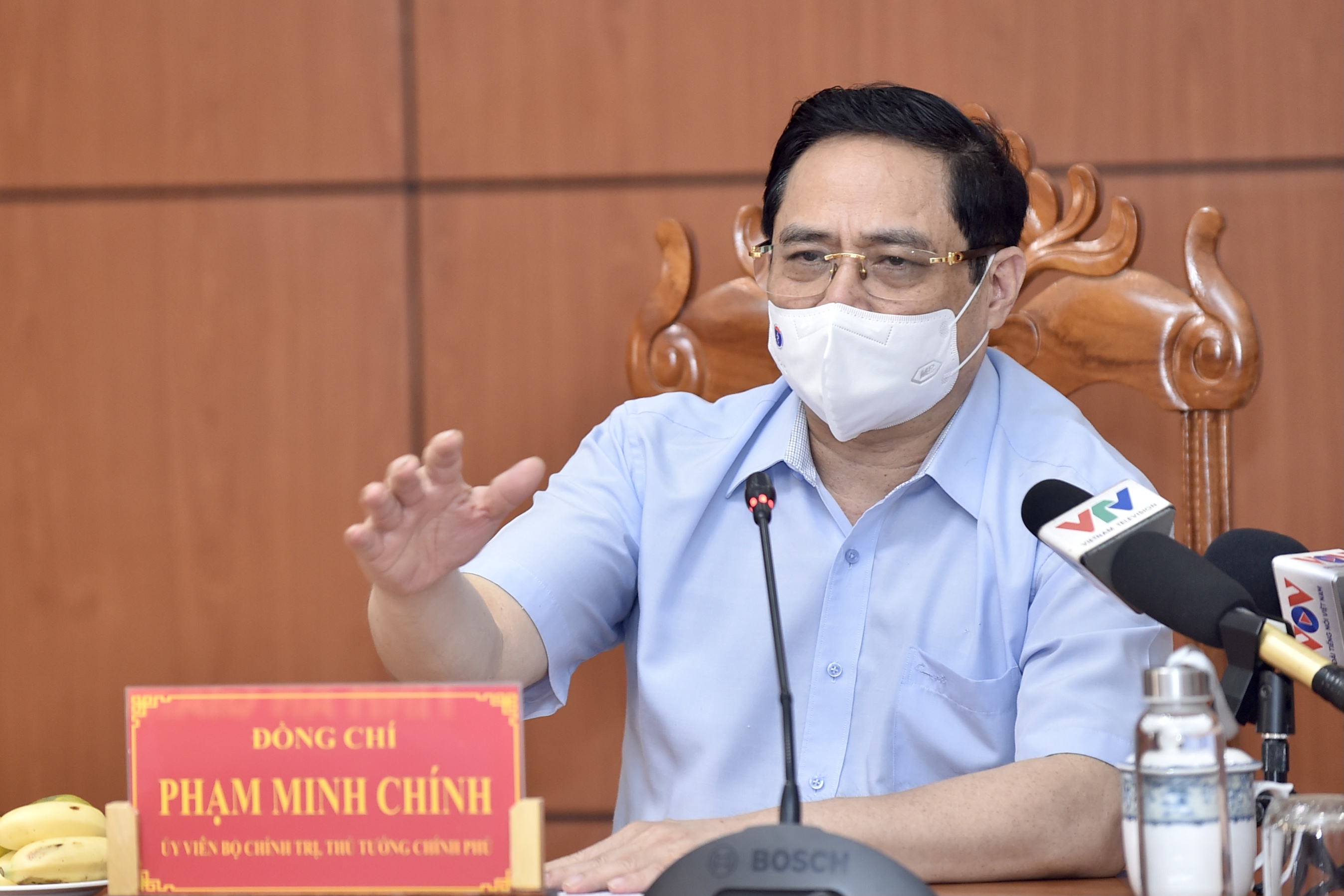 Thủ tướng Chính phủ yêu cầu thực hiện 8 nhiệm vụ trong tâm trong công tác phòng chống dịch COVID-19 Thủ tướng Chính phủ yêu cầu thực hiện 8 nhiệm vụ trong tâm trong công tác phòng chống dịch COVID-19