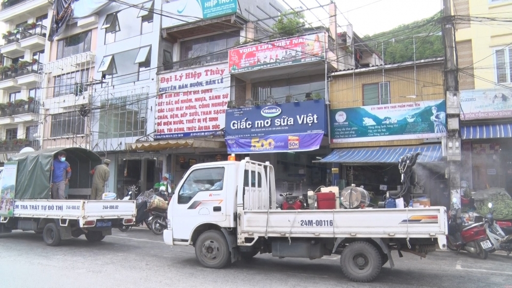 Lào Cai dừng các hoạt động tôn giáo, tiệc cưới 10 ngày để phòng COVID-19 Lào Cai dừng các hoạt động tôn giáo, tiệc cưới 10 ngày để phòng COVID-19