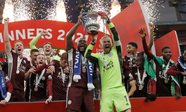Chelsea dâng cúp FA Cup cho Leicester, dự báo trắng tay cuối mùa giải Chelsea dâng cúp FA Cup cho Leicester, dự báo trắng tay cuối mùa giải