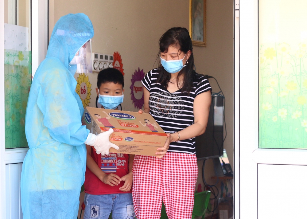 200.000 sản phẩm của Vinamik đến với các khu cách ly ở Hà Nội, Hà Nam, Bắc Ninh 200.000 sản phẩm của Vinamik đến với các khu cách ly ở Hà Nội, Hà Nam, Bắc Ninh