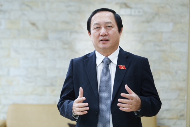 Tri thức sẽ ở mãi trong tháp ngà nếu không được ứng dụng trong xã hội Tri thức sẽ ở mãi trong tháp ngà nếu không được ứng dụng trong xã hội