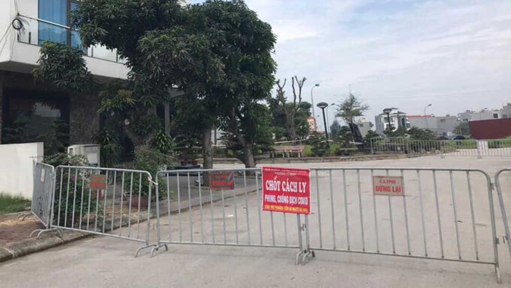 Bắc Giang yêu cầu người dân 'cửa đóng then cài' để chống dịch Bắc Giang yêu cầu người dân 'cửa đóng then cài' để chống dịch