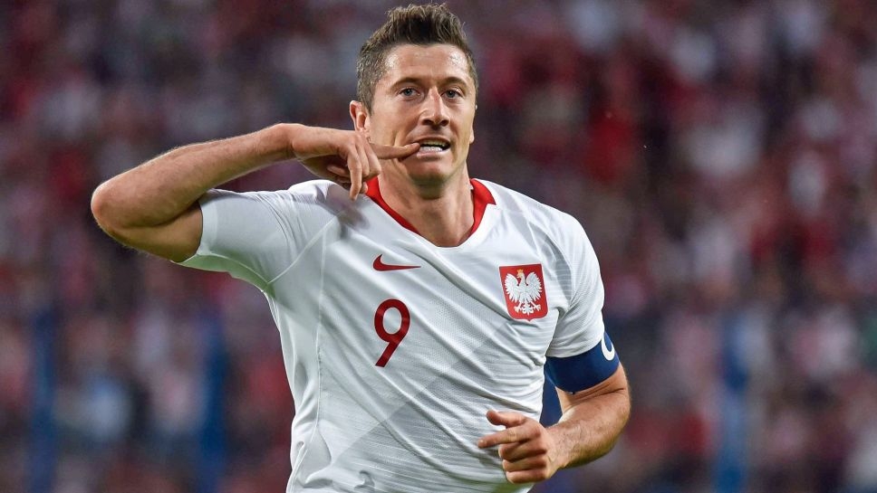 Lewandowski là chủ lực trên hàng công Ba Lan Lewandowski là chủ lực trên hàng công Ba Lan