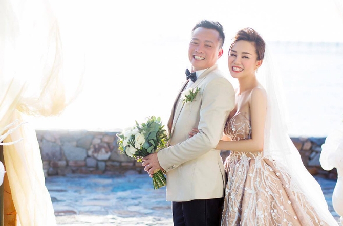 Vy Oanh nói ông xã luôn hiểu và thông cảm cho những thị phi cô gặp phải Vy Oanh nói ông xã luôn hiểu và thông cảm cho những thị phi cô gặp phải