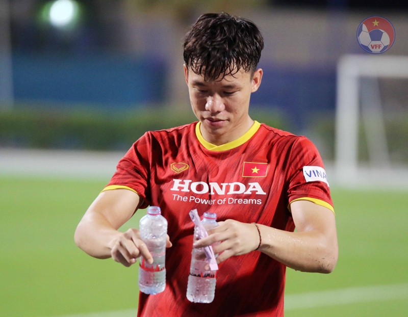 ĐT Việt Nam đạp cỏ tại UAE, sẵn sàng cho hành trình chinh phục vé dự World Cup