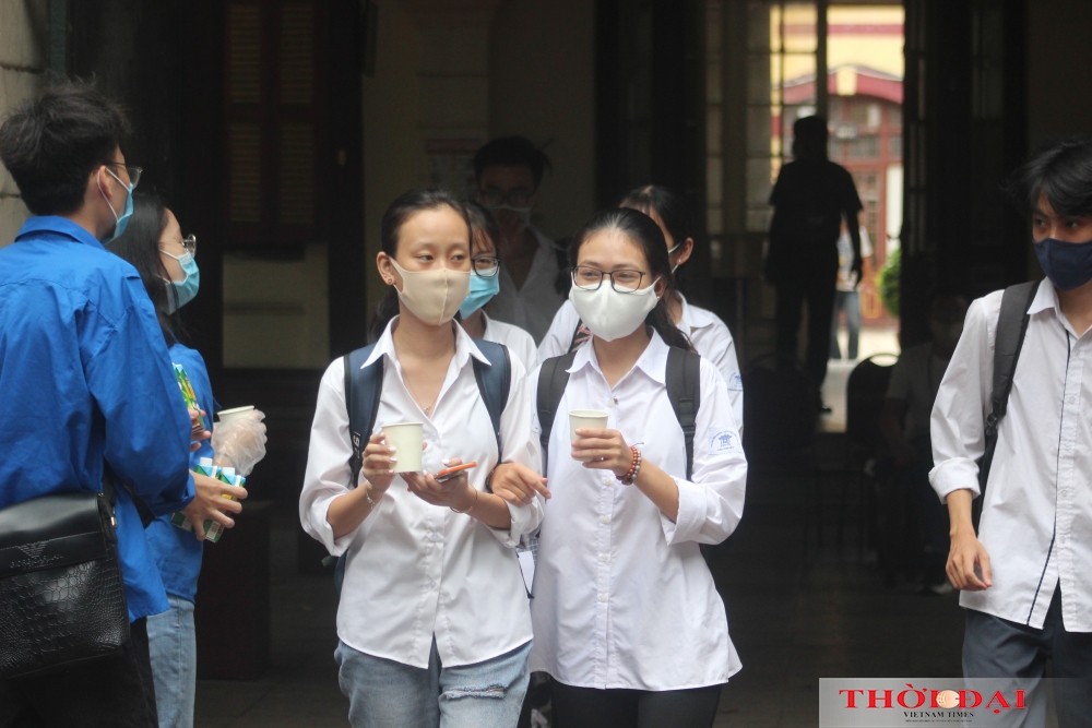 Hà Nội yêu cầu học sinh lớp 9 và lớp 12 không ra khỏi thành phố Hà Nội yêu cầu học sinh lớp 9 và lớp 12 không ra khỏi thành phố