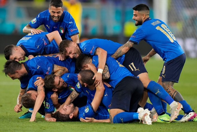 Kết quả, bảng xếp hạng EURO 2021 ngày 17/6: Italia giành vé vào vòng 1/8 sớm Kết quả, bảng xếp hạng EURO 2021 ngày 17/6: Italia giành vé vào vòng 1/8 sớm