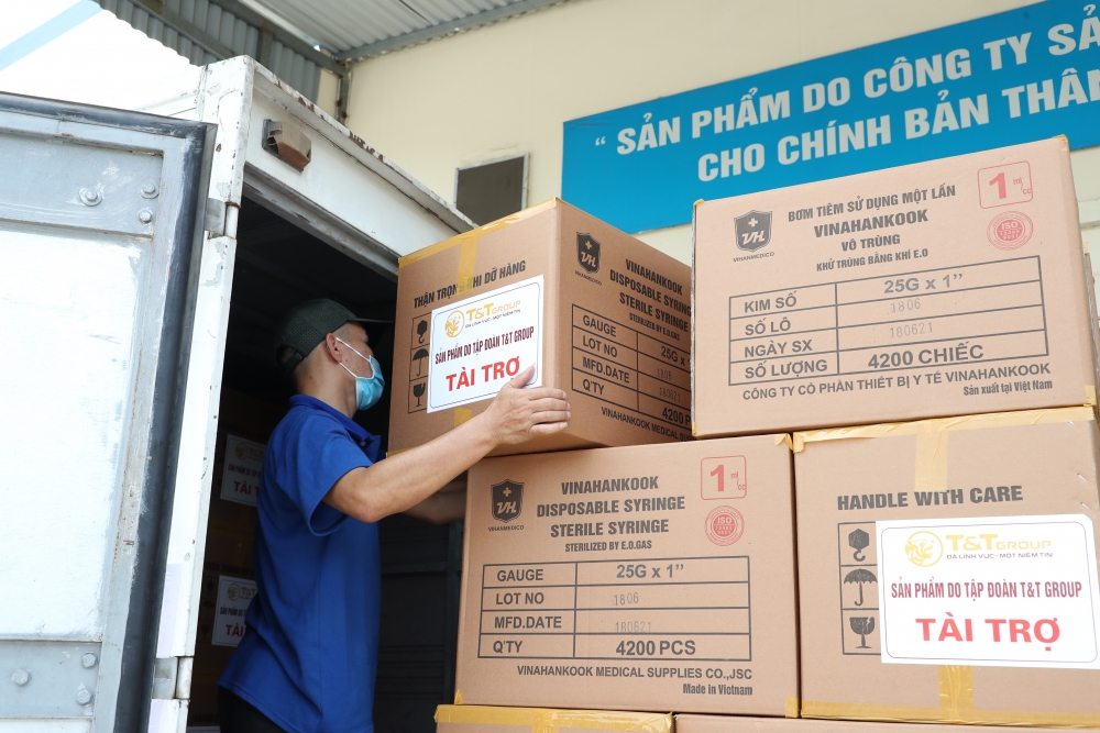 T&T Group “tiếp sức” 500.000 bộ bơm tiêm vắc-xin COVID-19 cho TP.HCM T&T Group “tiếp sức” 500.000 bộ bơm tiêm vắc-xin COVID-19 cho TP.HCM